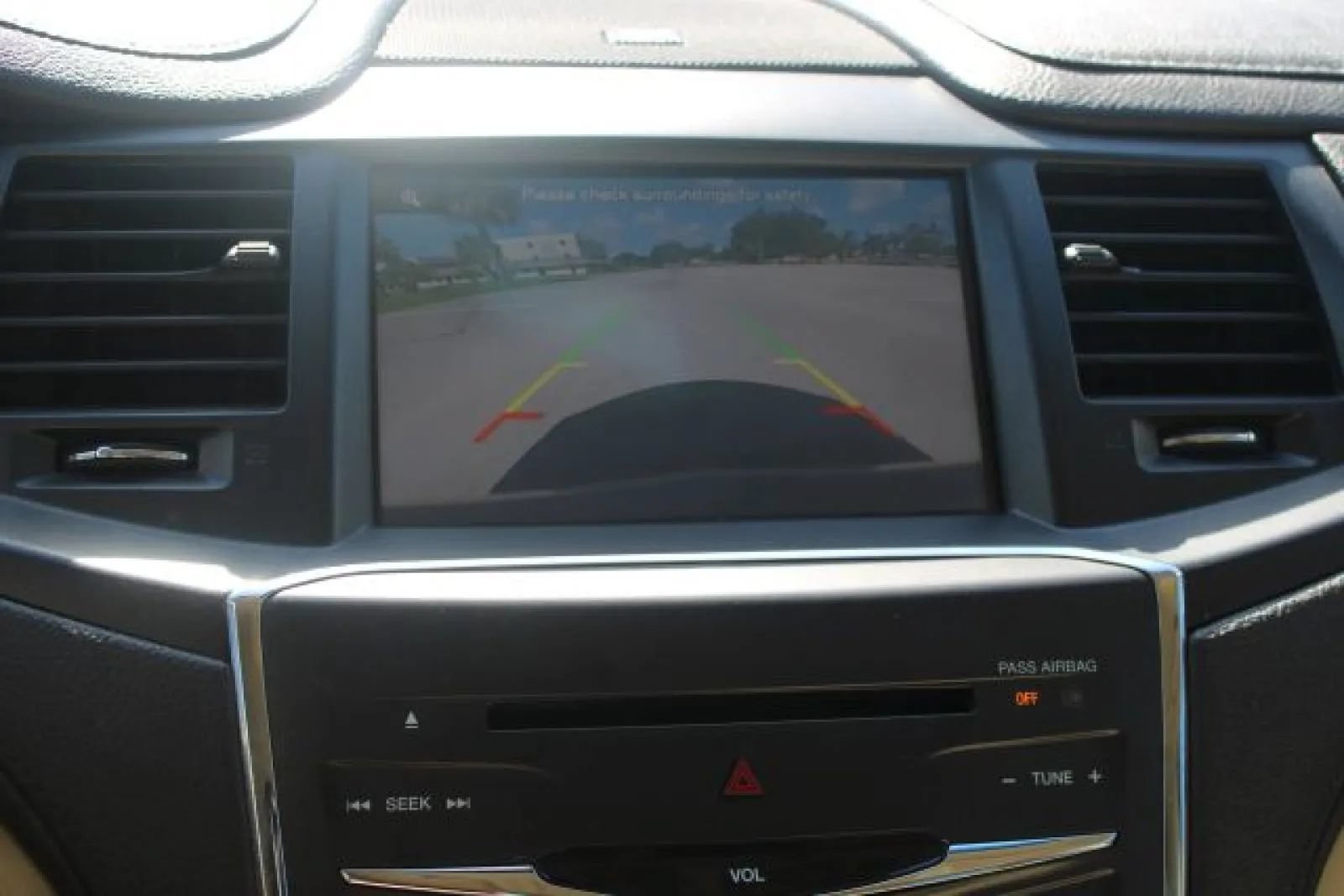 Used 2014 Lincoln MKS w/ Equipment Group 101A FWD image 18