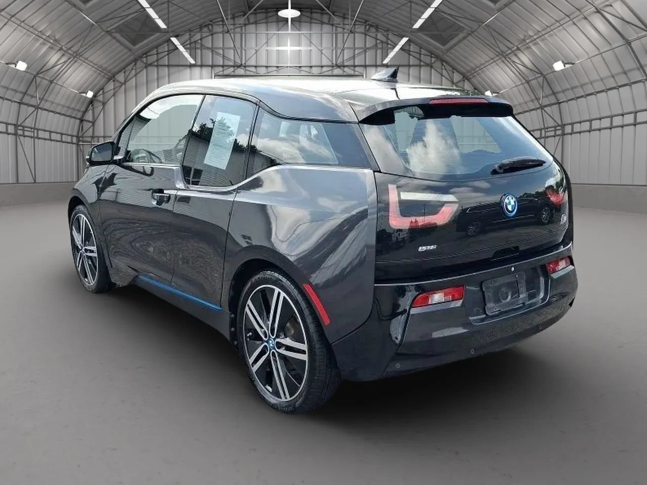 Used 2014 BMW i3 w/ Range Extender RWD image 3