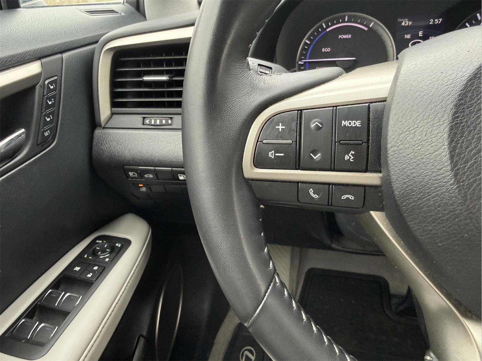 Used 2019 Lexus RX 450h AWD w/ Navigation Package image 15