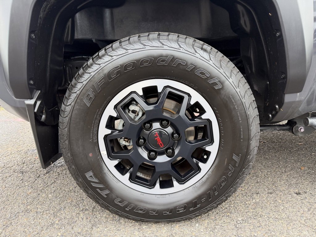 Used 2024 Toyota Tacoma TRD Off-Road image 10