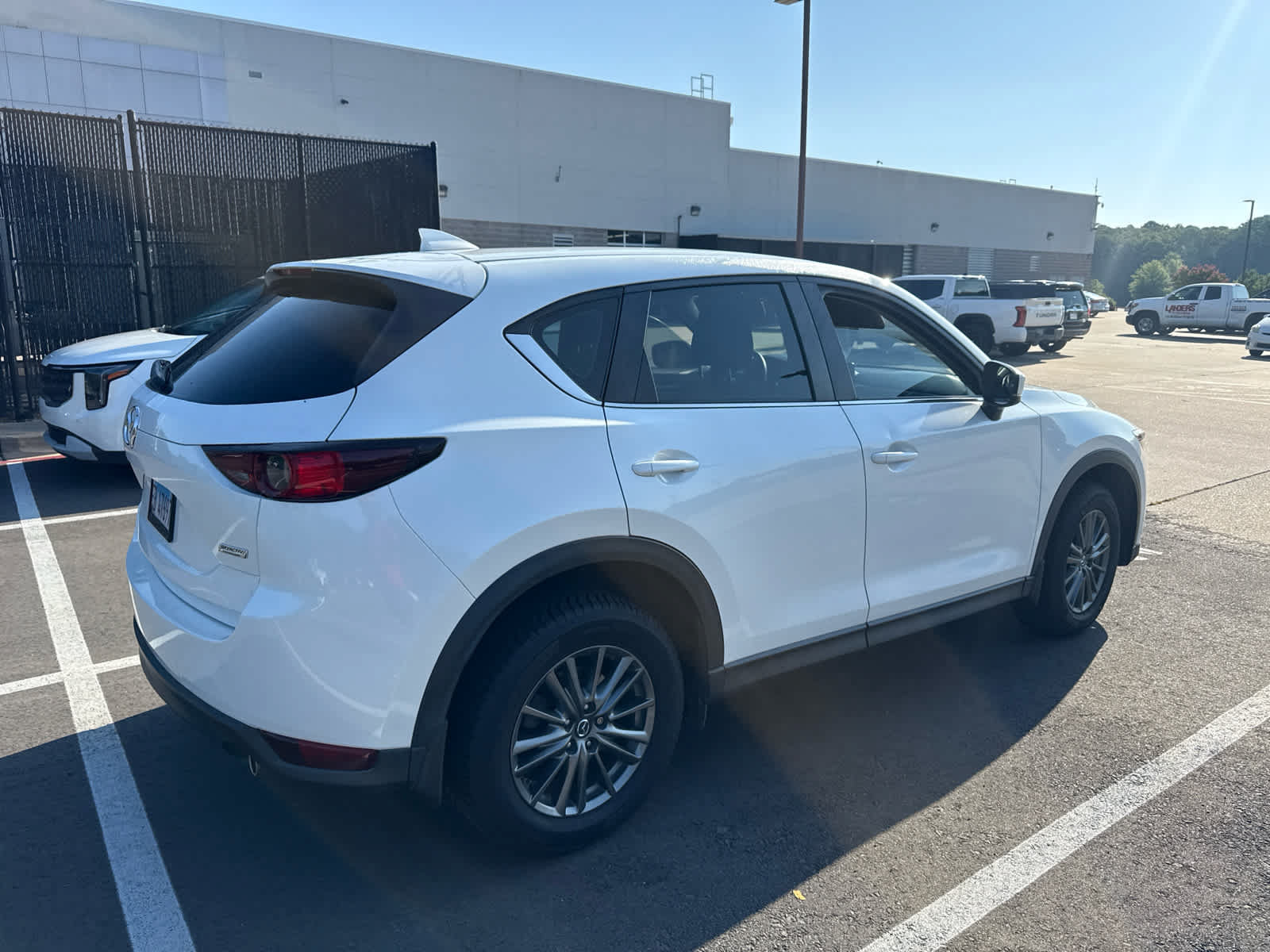 Used 2017 MAZDA CX-5 Sport FWD image 3