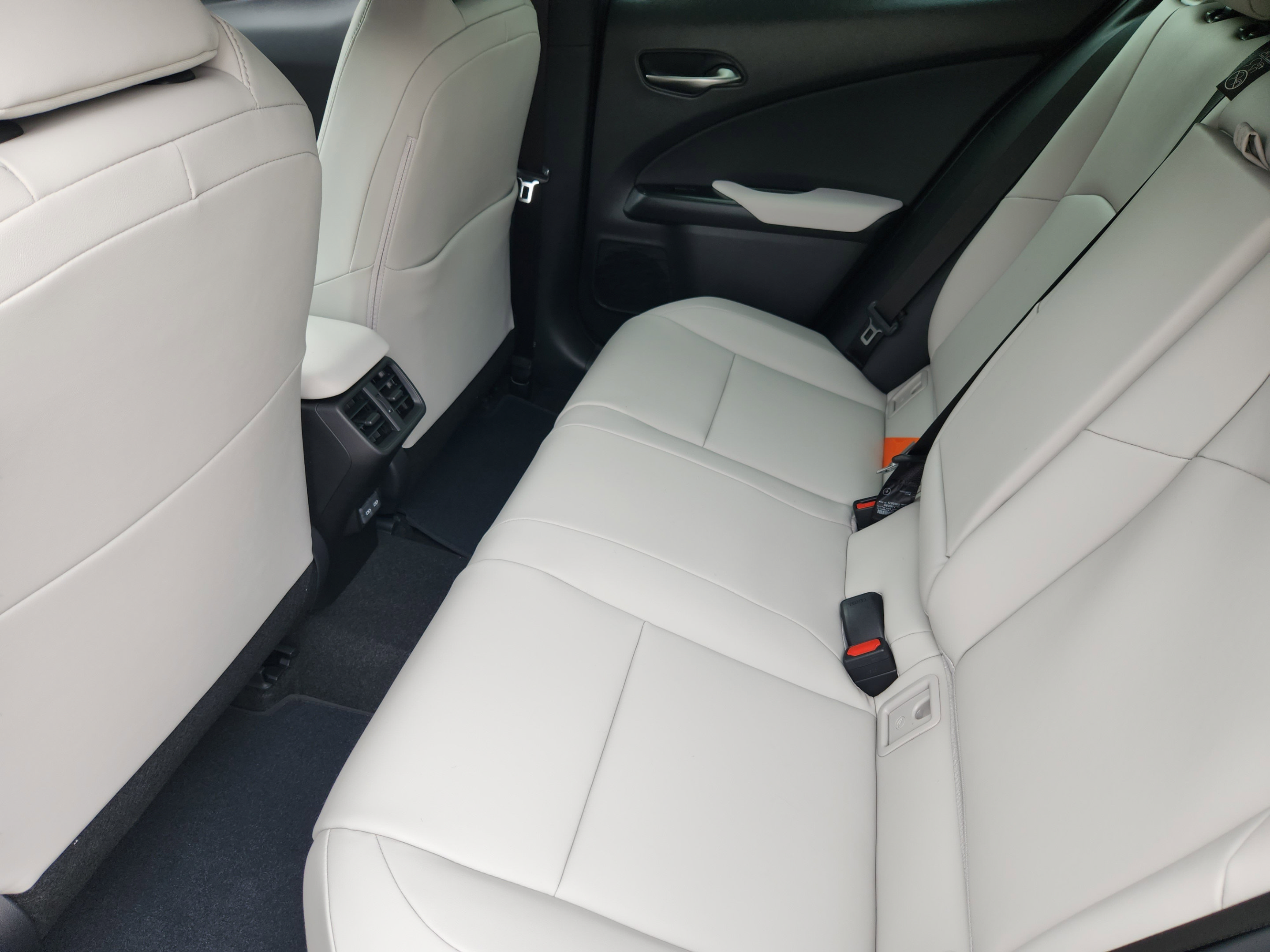 New 2026 Lexus UX 300h FWD w/ Accessory Package (Z1) image 5