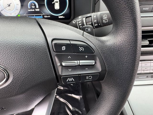 Used 2023 Hyundai Kona SE w/ Cargo Package image 22