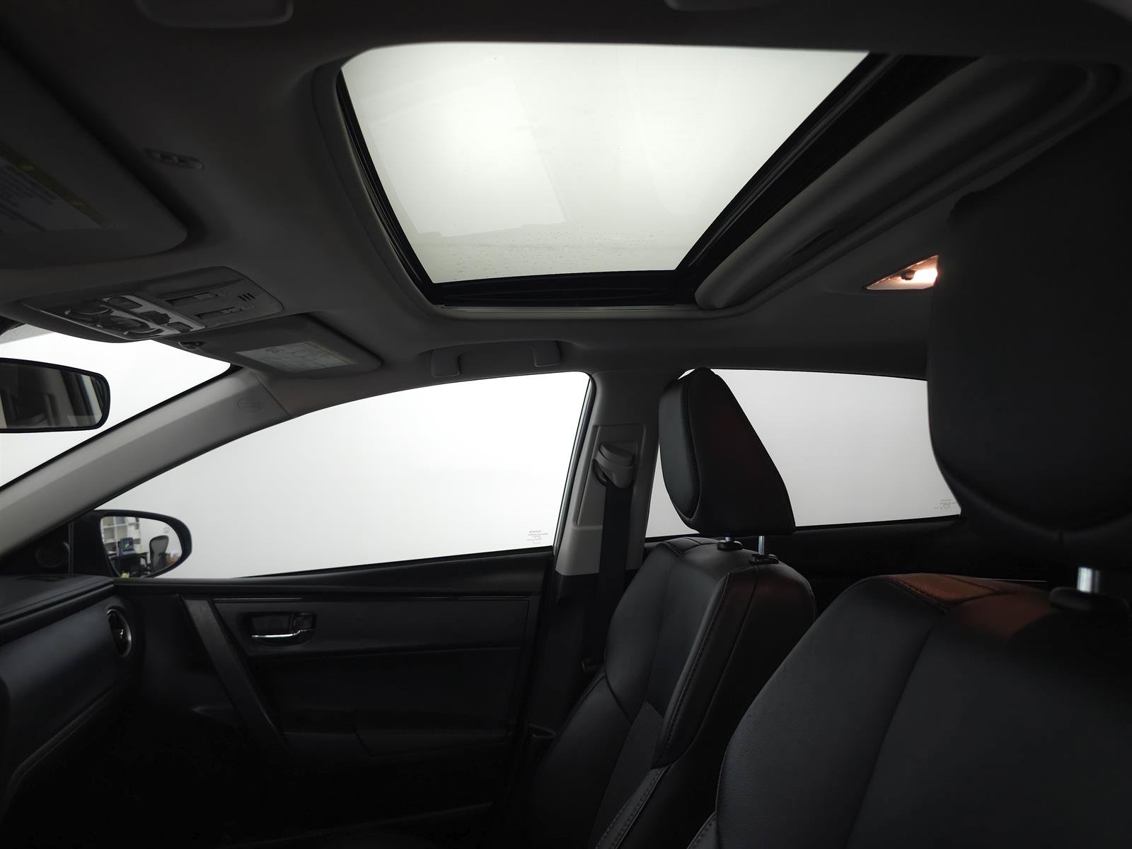 Used 2017 Toyota Corolla SE 50th Anniversary FWD image 6