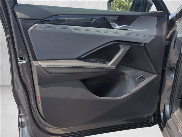 New 2026 Volkswagen Tiguan SE FWD image 10
