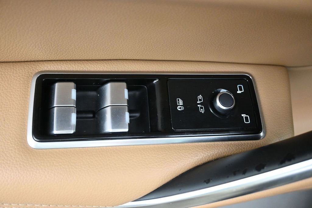 Certified 2022 Jaguar F-PACE S AWD/4WD image 22