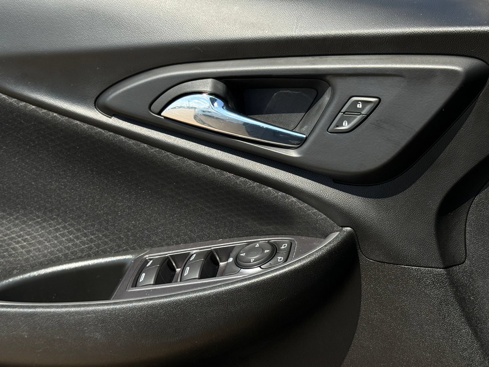 Used 2022 Chevrolet Malibu RS FWD image 24