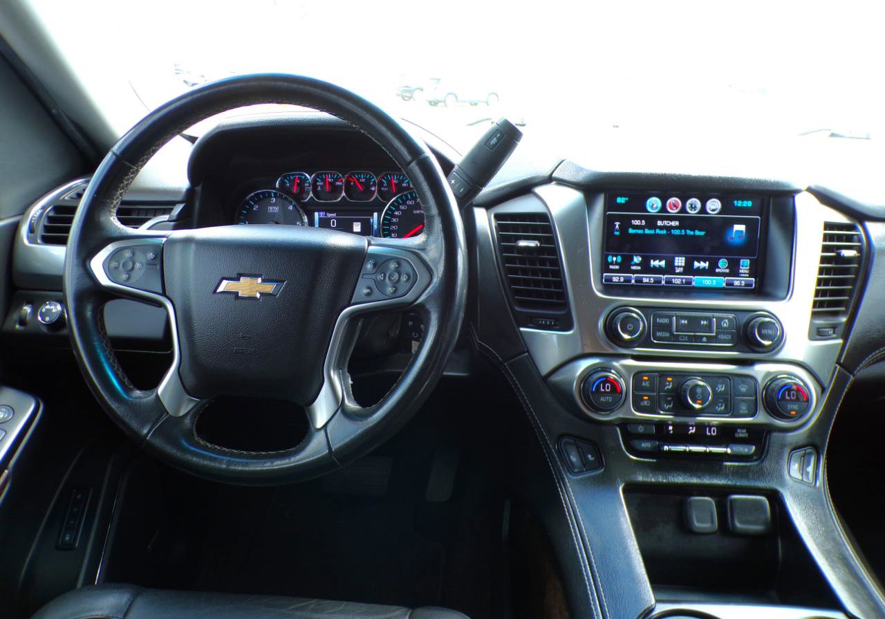 Used 2018 Chevrolet Suburban LT RWD image 13