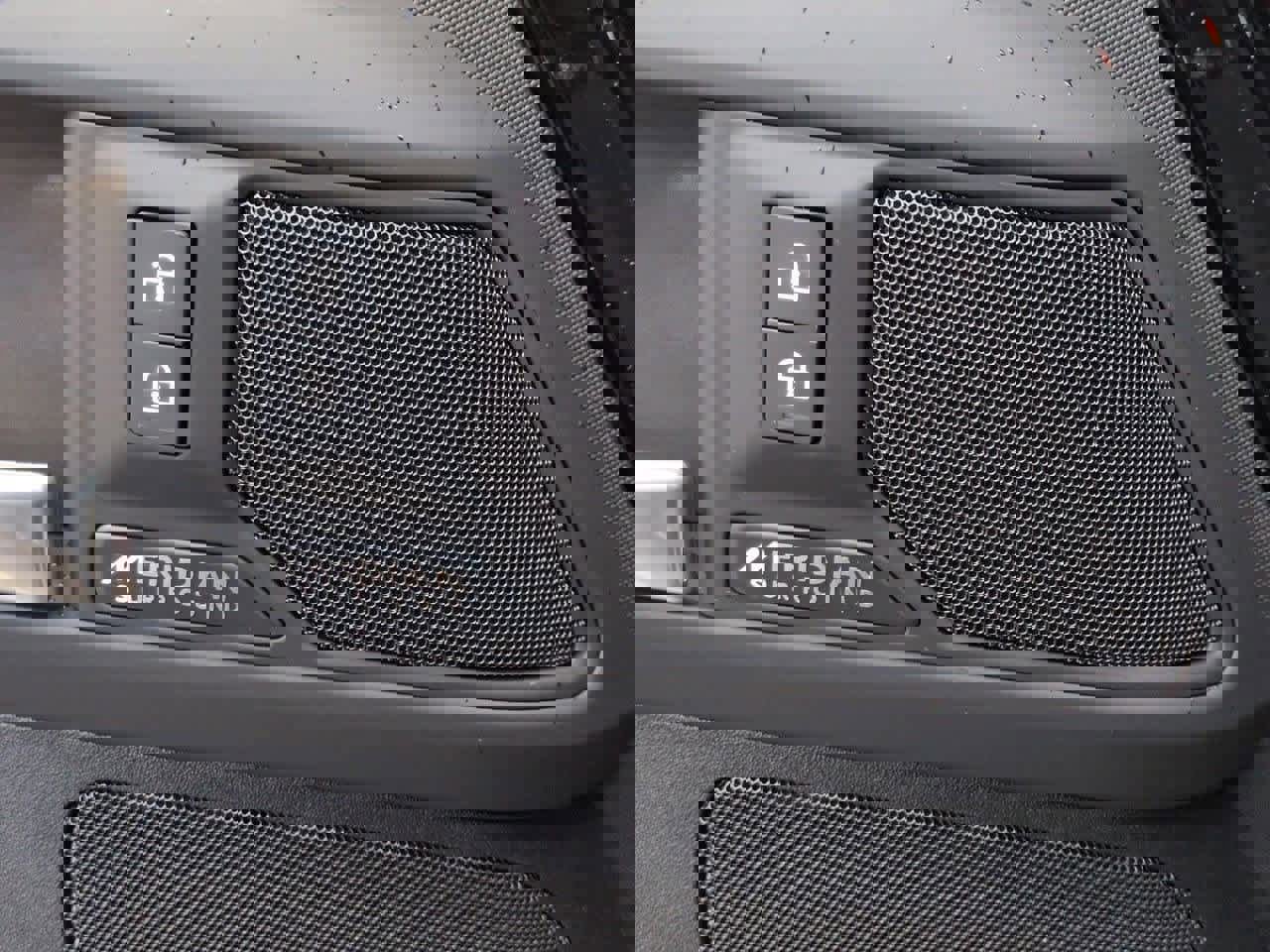 New 2026 Land Rover Defender 110 X-Dynamic SE image 32