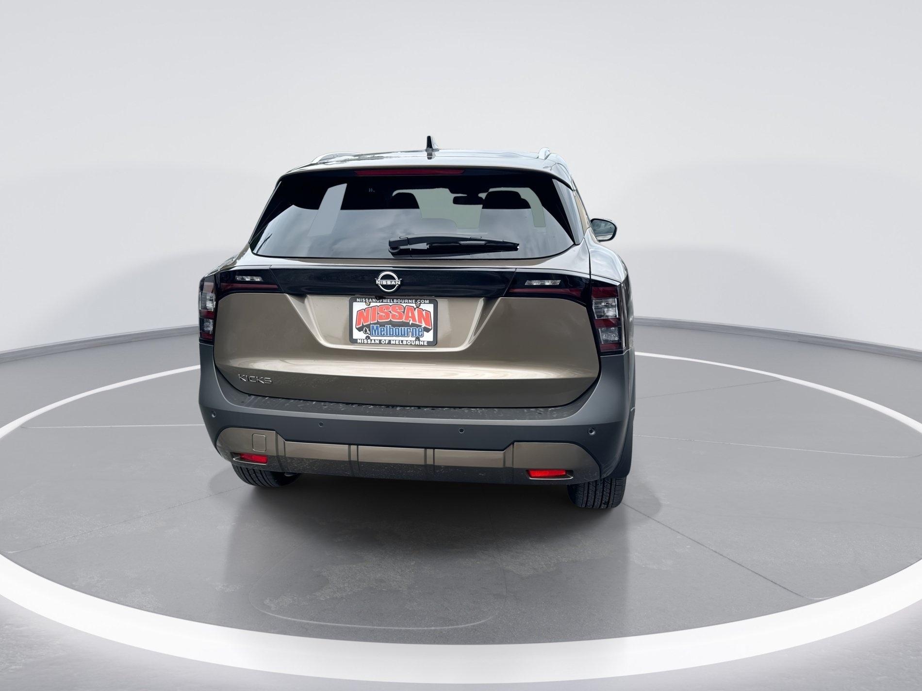 New 2027 Nissan Kicks SR FWD image 5