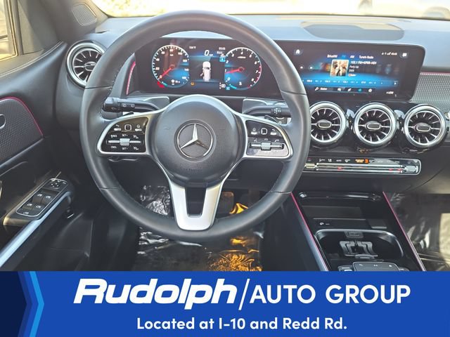 Used 2023 Mercedes-Benz GLB 250 4MATIC w/ Premium Package image 14