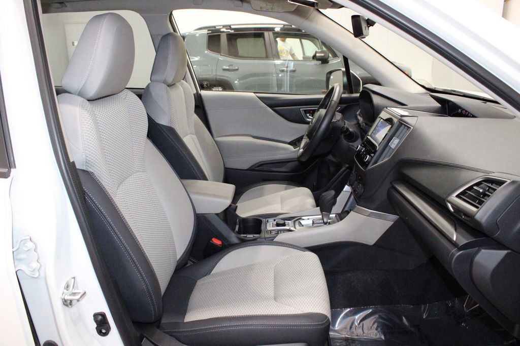 Used 2023 Subaru Forester Premium image 8