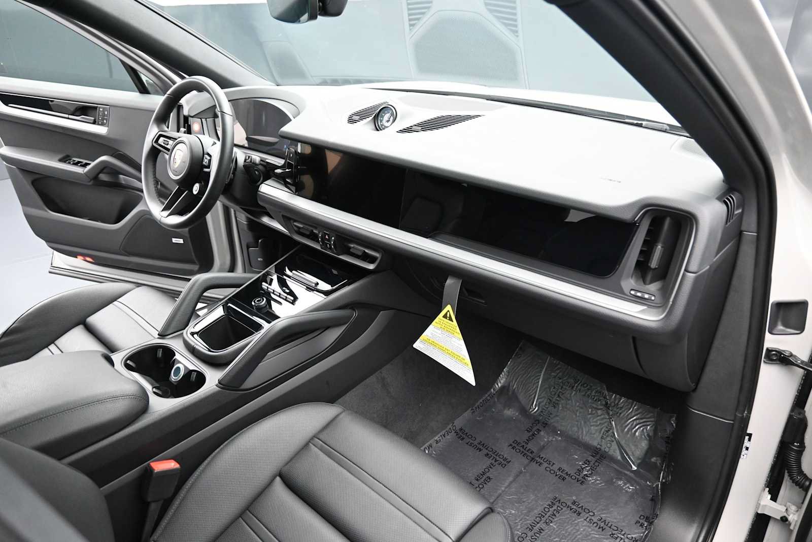 Certified 2026 Porsche Cayenne Coupe AWD/4WD image 23