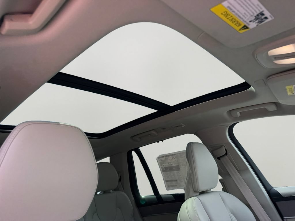 New 2026 Volvo XC90 B6 Ultra w/ Protection Package AWD/4WD image 5