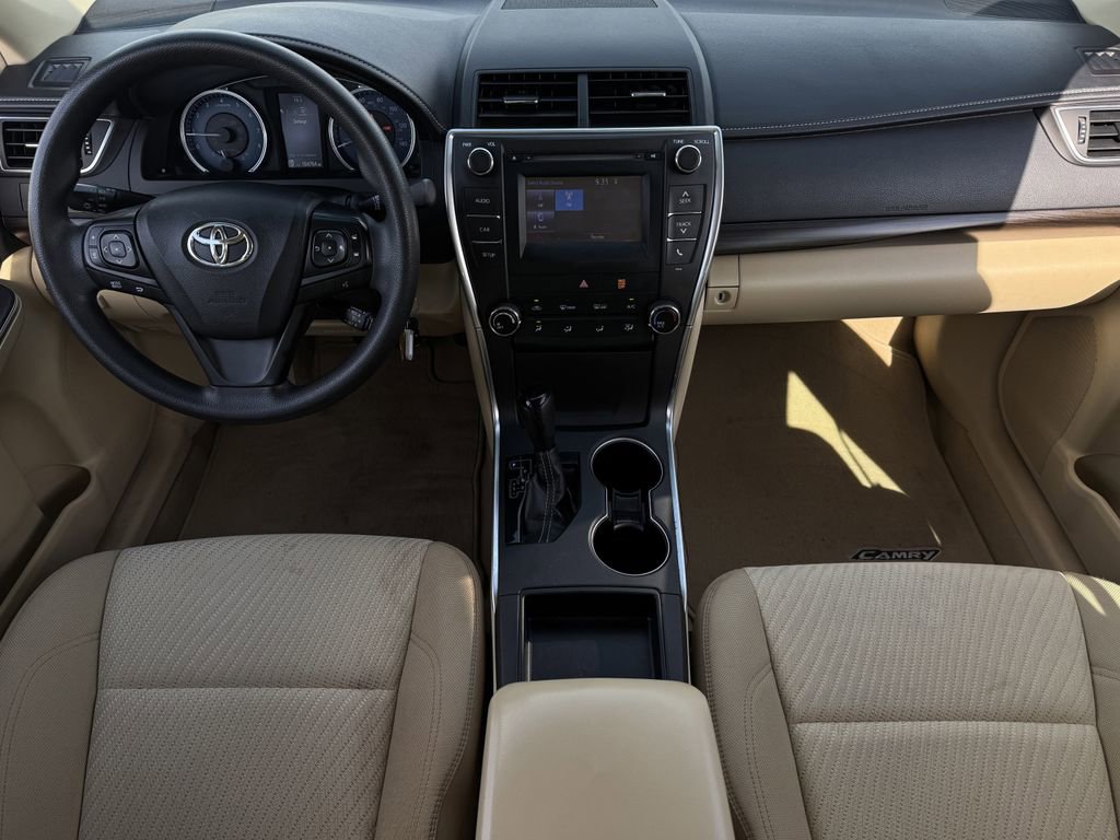 Used 2016 Toyota Camry LE FWD image 11