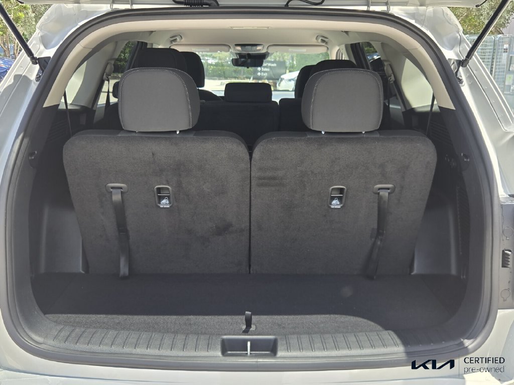 Used 2026 Kia Sorento LX FWD image 14