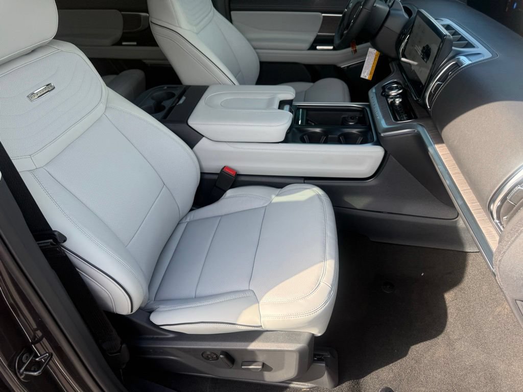 New 2026 Ford Expedition Max Platinum w/ Platinum Ultimate Package AWD/4WD image 70