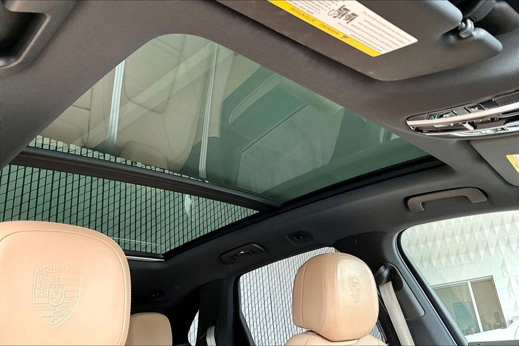 Used 2023 Porsche Cayenne S Platinum image 15