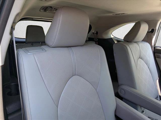 Used 2021 Toyota Highlander Platinum AWD/4WD image 21