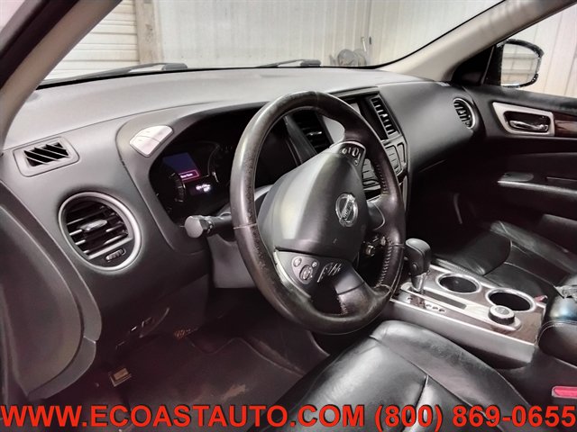 Used 2013 Nissan Pathfinder SL w/ Cargo Pkg AWD/4WD image 11