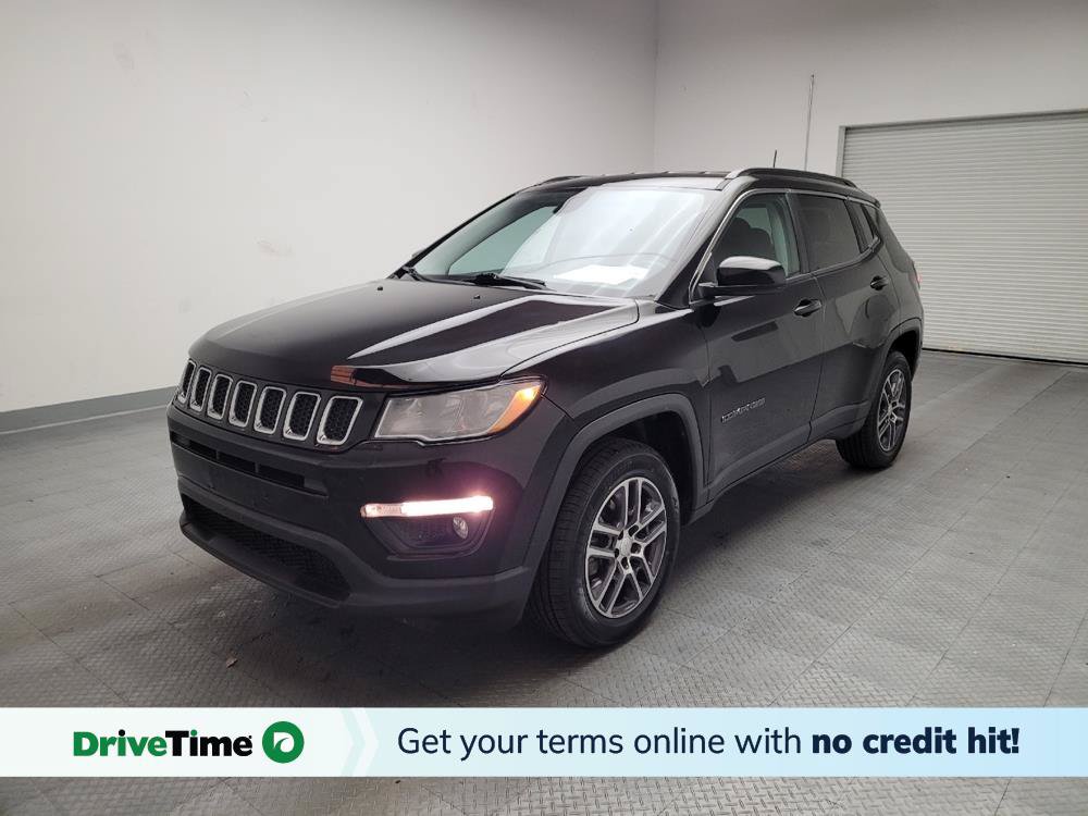 Used 2017 Jeep Compass Latitude w/ Popular Equipment Group AWD/4WD image 1
