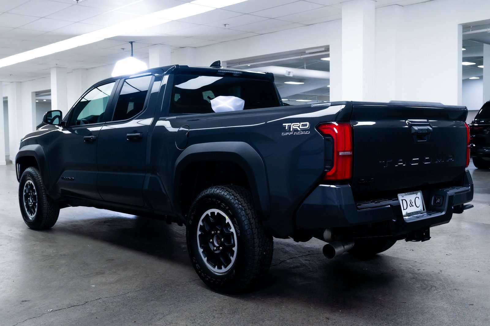 Used 2025 Toyota Tacoma TRD Off-Road image 4