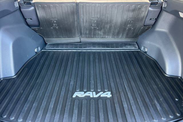 Certified 2020 Toyota RAV4 LE w/ All Weather Liner Package AWD/4WD image 16