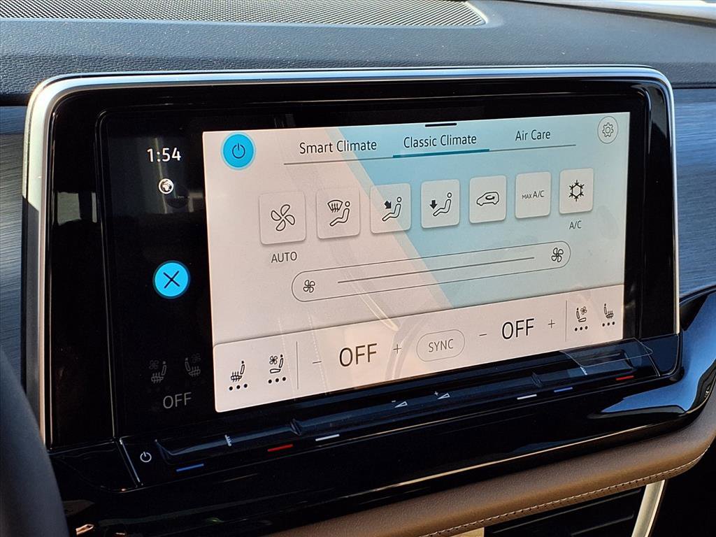 New 2026 Volkswagen Atlas Cross Sport SE image 17