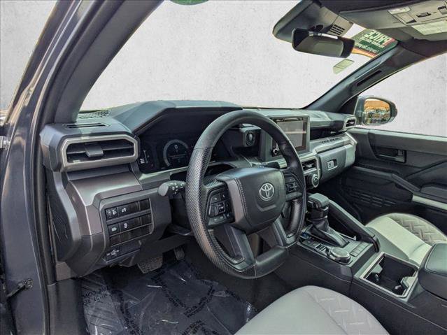 Used 2025 Toyota Tacoma SR5 AWD/4WD image 10