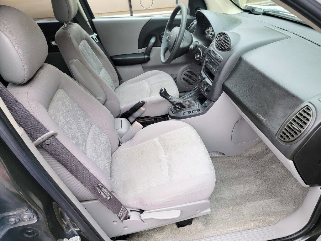 Used 2004 Saturn Vue 2WD w/ Sport Plus II Pkg image 10