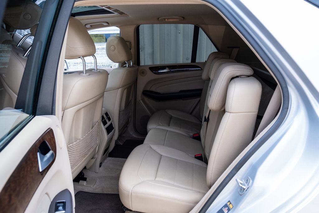 Used 2015 Mercedes-Benz ML 350 4MATIC w/ Premium 1 Package image 31