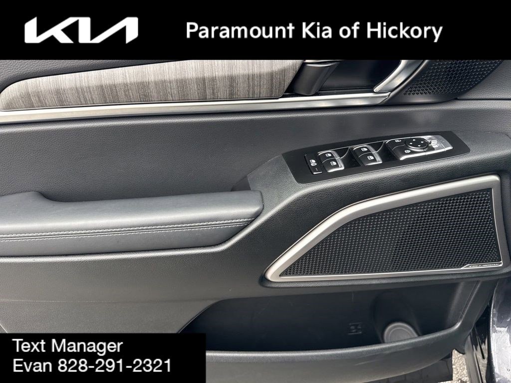 Used 2025 Kia Telluride EX image 24