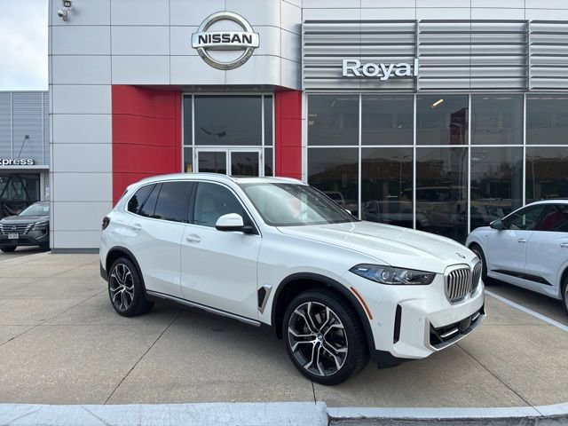 Used 2025 BMW X5 sDrive40i w/ Premium Package