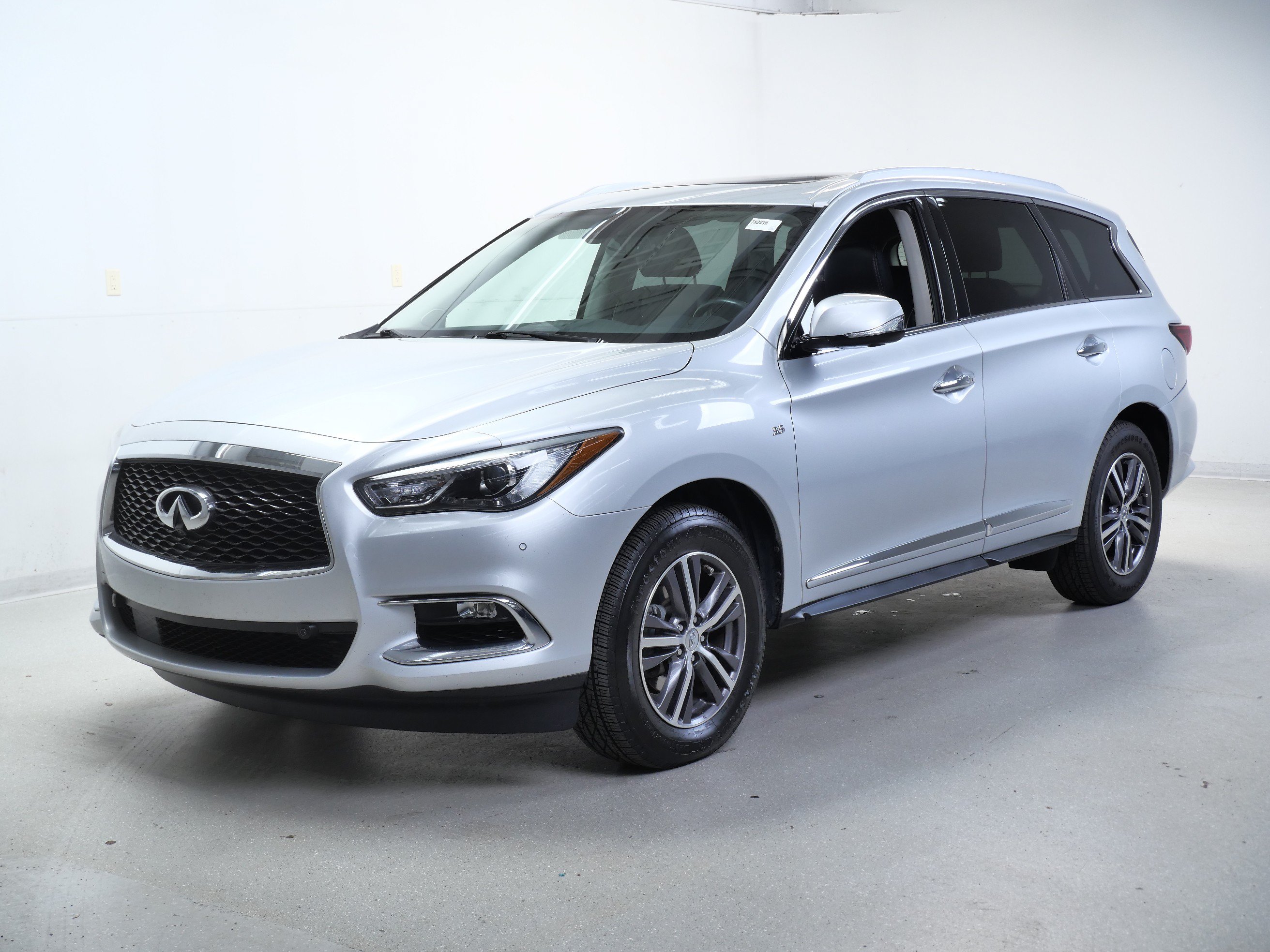 Used 2018 INFINITI QX60 FWD w/ Premium Plus Package image 9