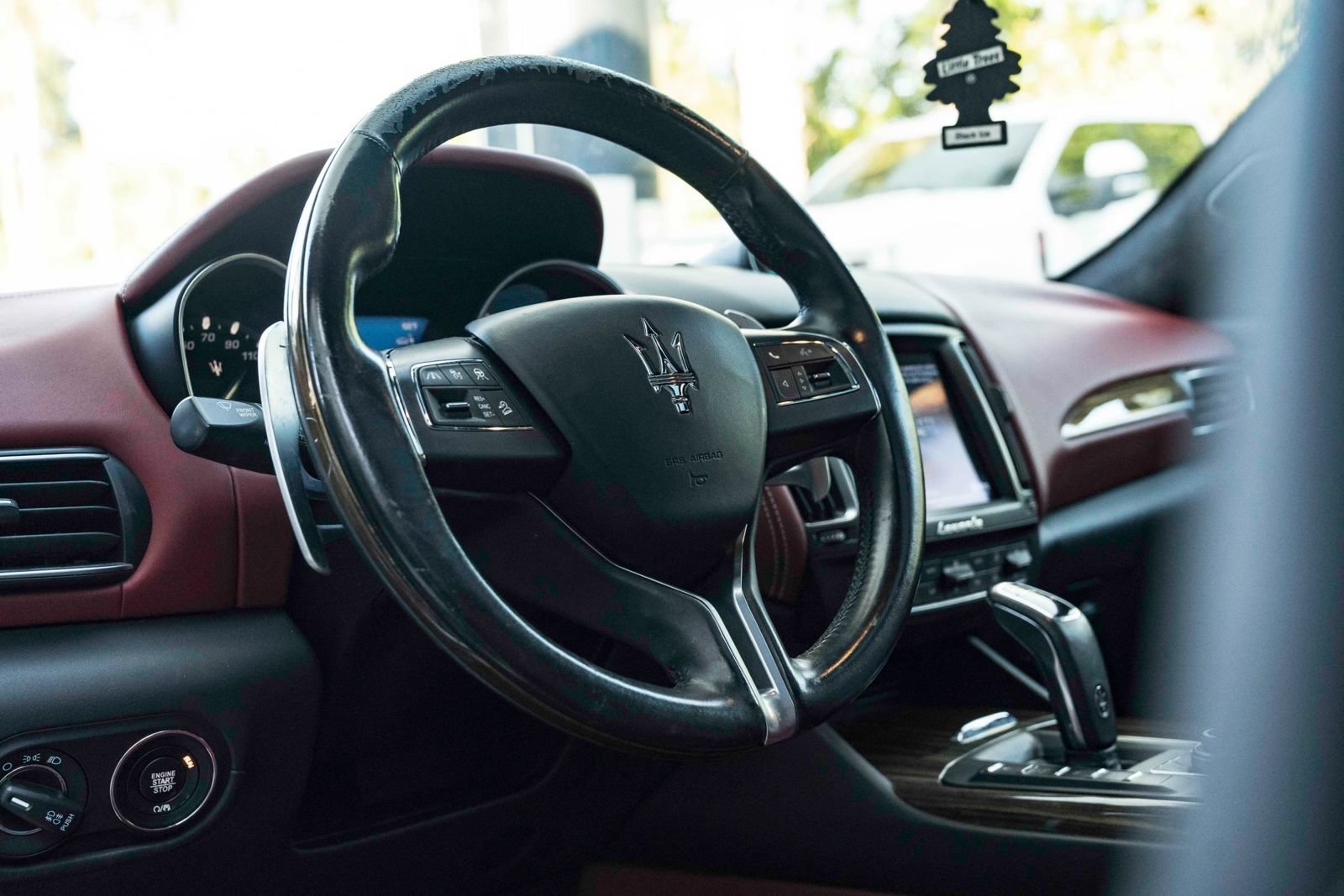Used 2019 Maserati Levante GranLusso AWD/4WD image 24