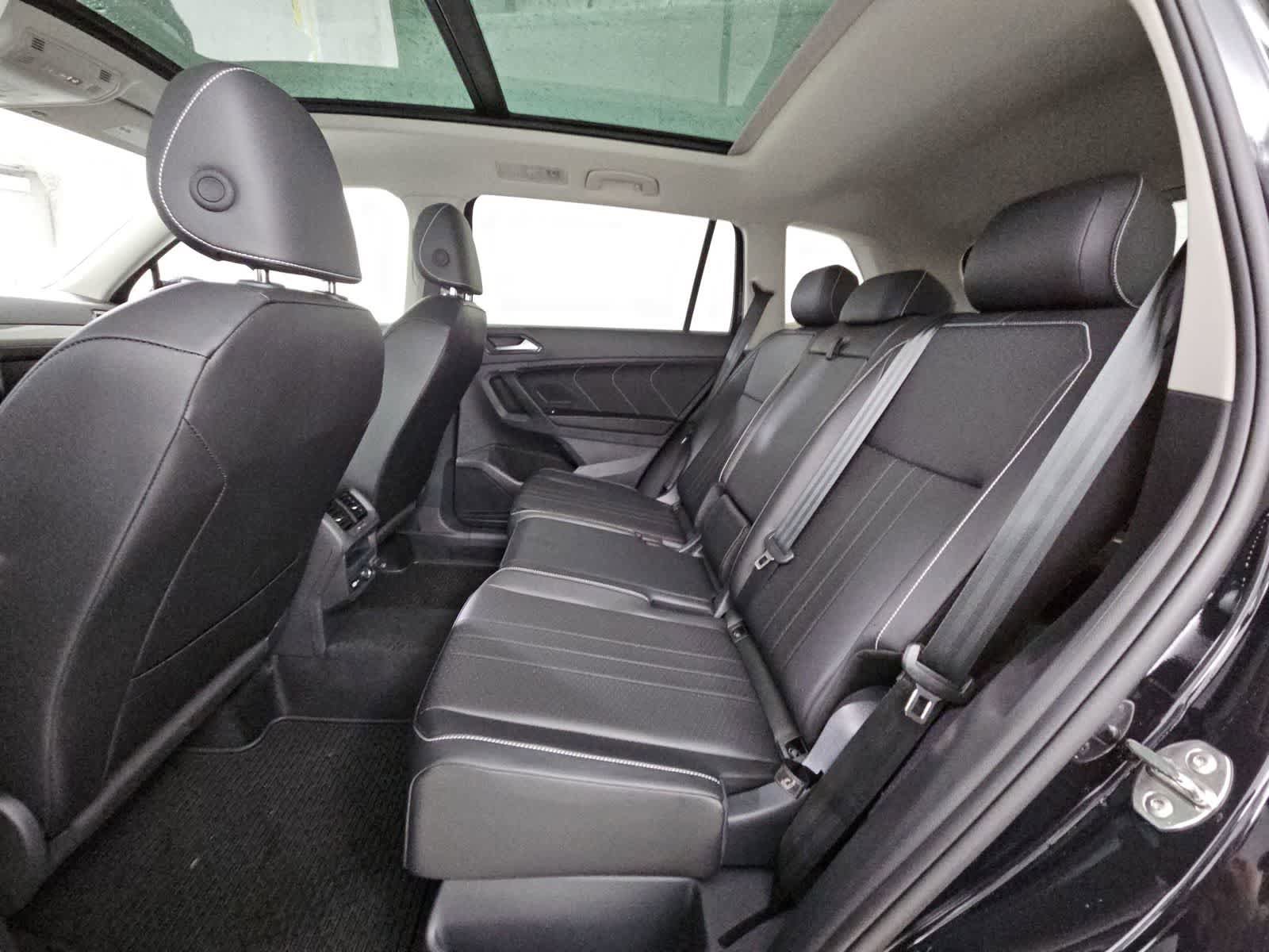 Certified 2024 Volkswagen Tiguan SE image 19
