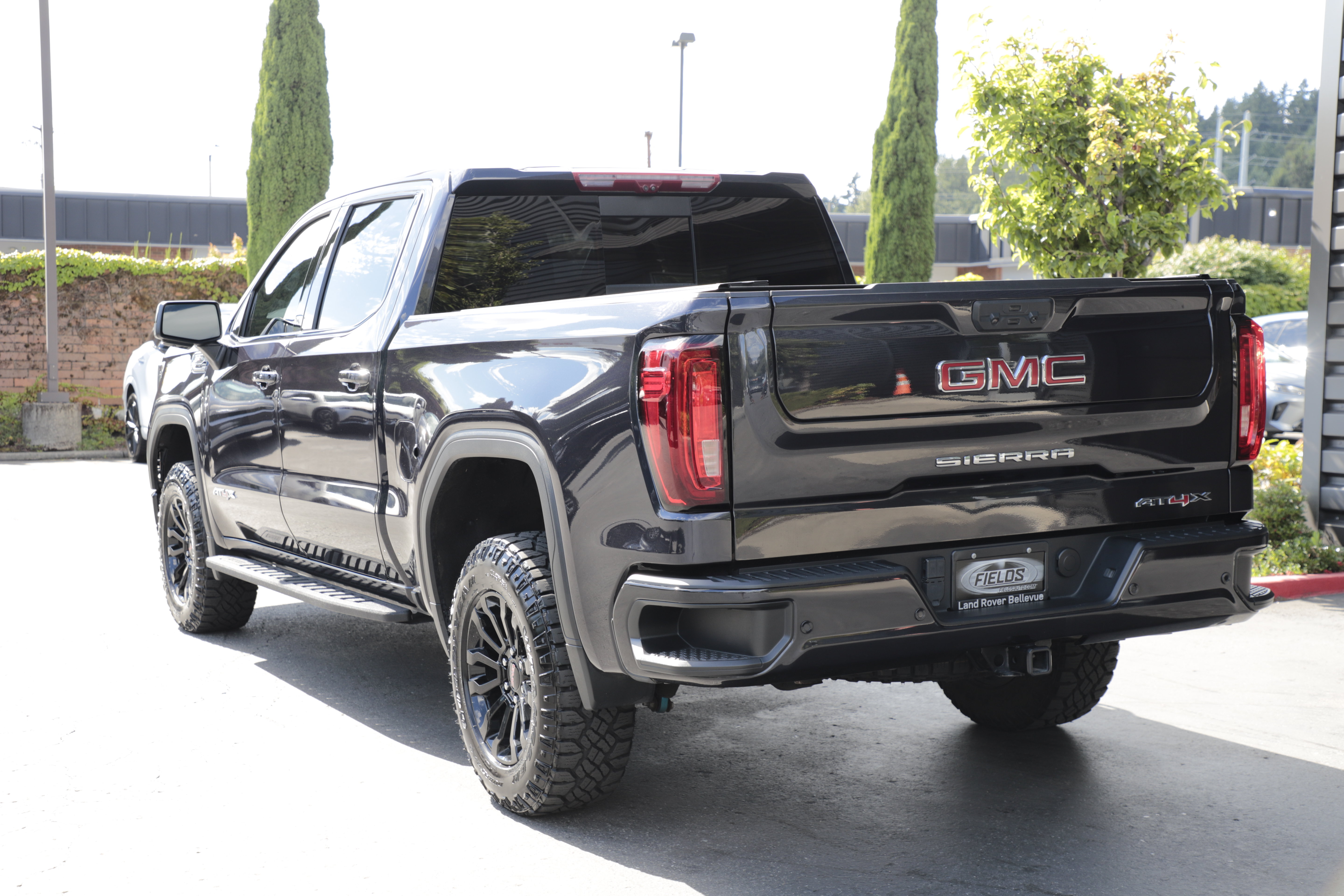 Used 2022 GMC Sierra 1500 AT4X AWD/4WD image 6