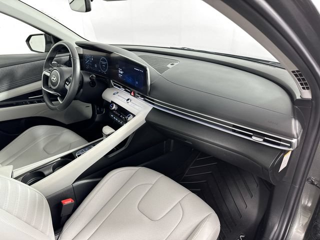 Used 2024 Hyundai Elantra Limited FWD image 32
