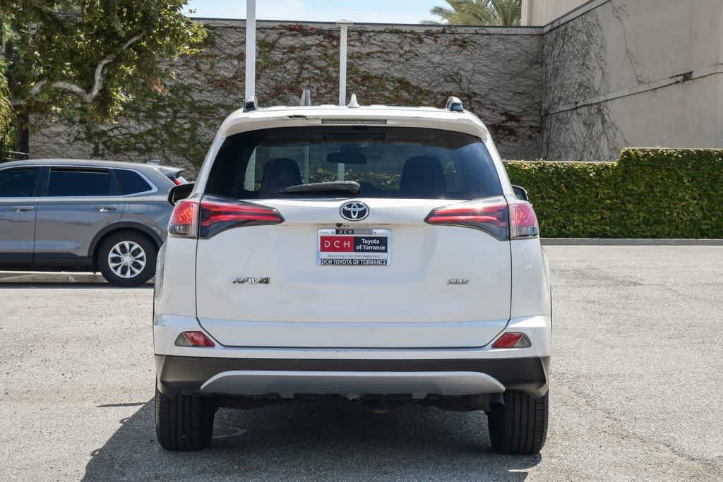 Used 2018 Toyota RAV4 XLE FWD image 8