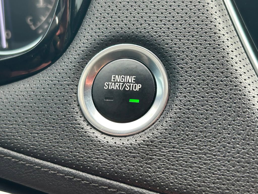 Used 2023 Cadillac XT6 Luxury FWD image 30