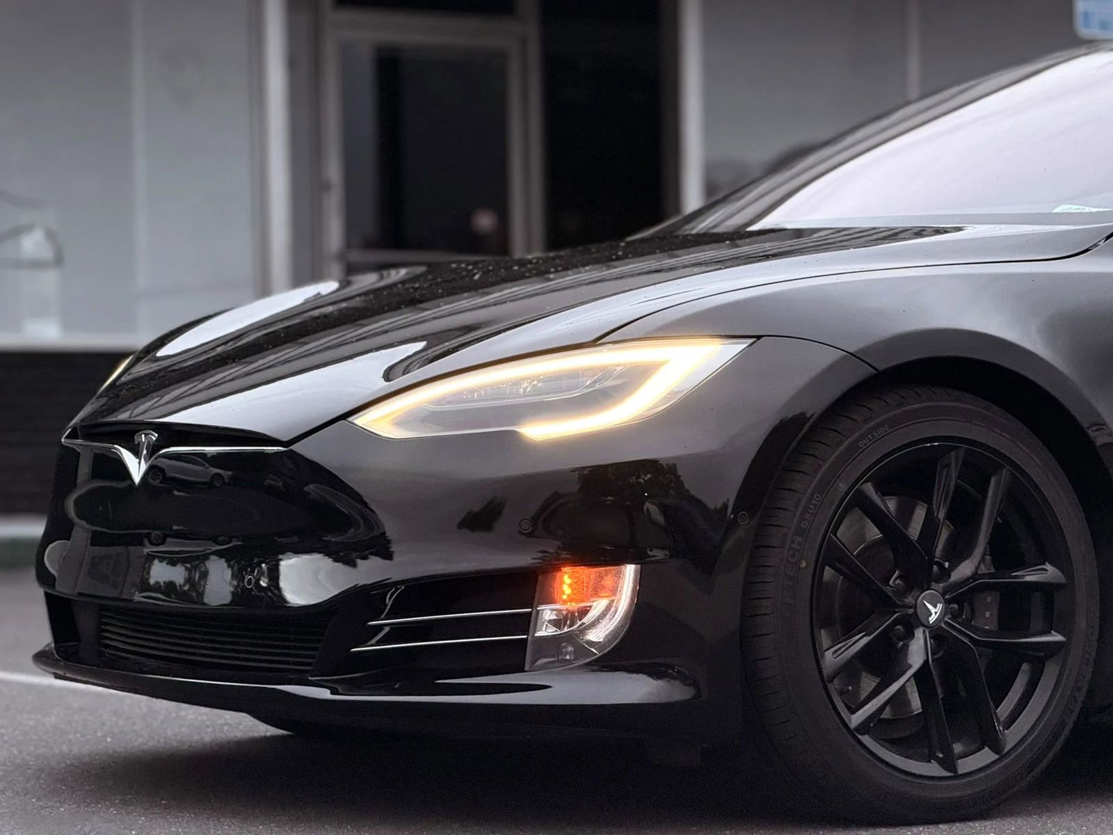 Used 2020 Tesla Model S Long Range image 4