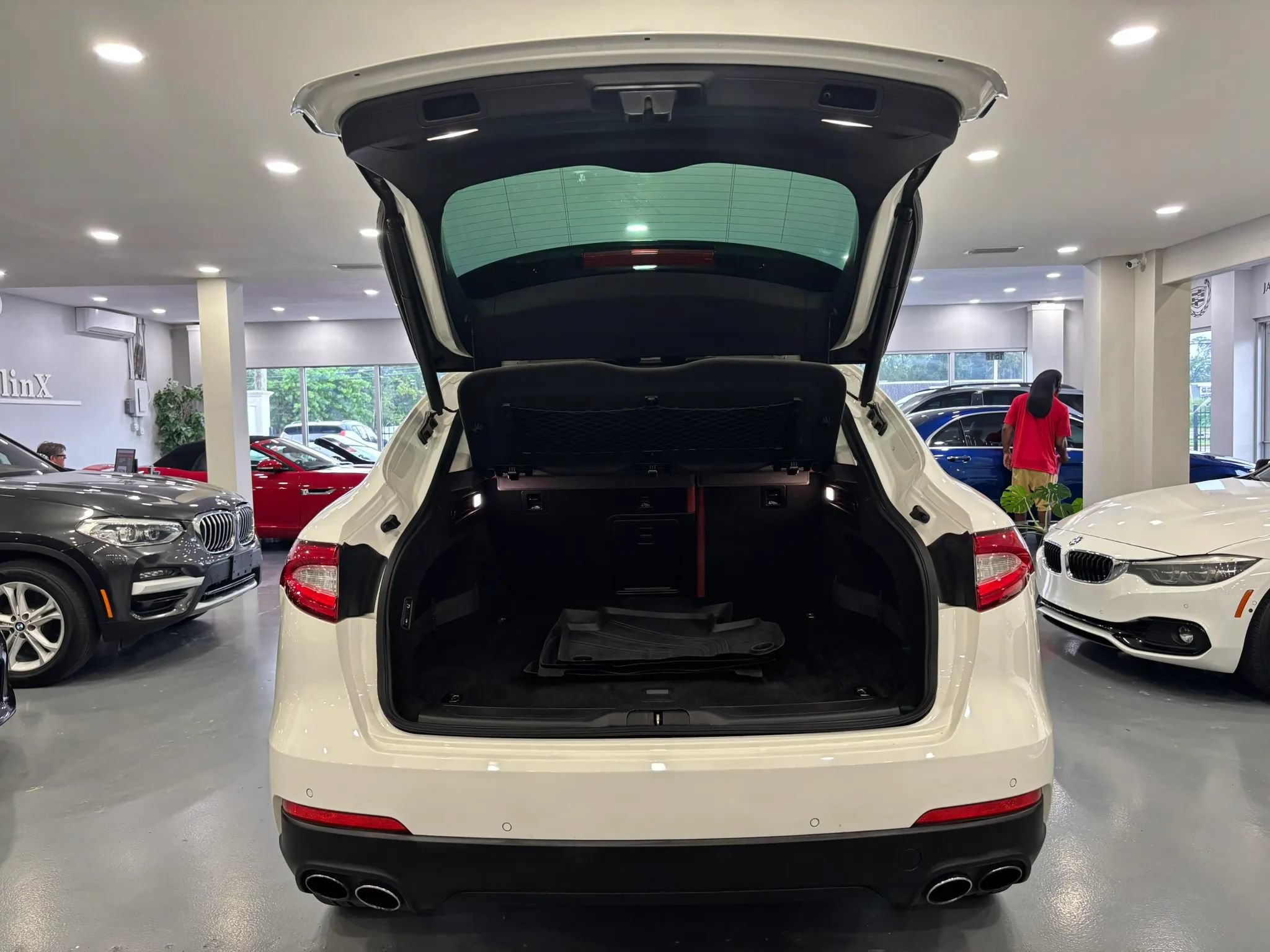 Used 2017 Maserati Levante AWD/4WD image 42