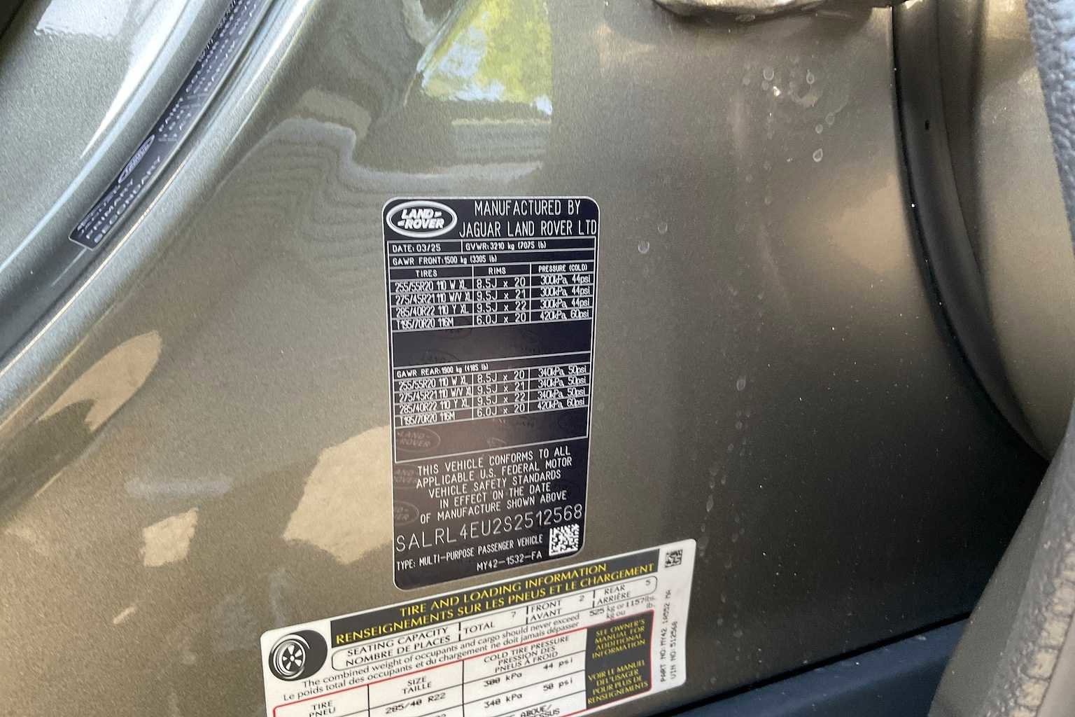 New 2025 Land Rover Discovery Dynamic SE image 36