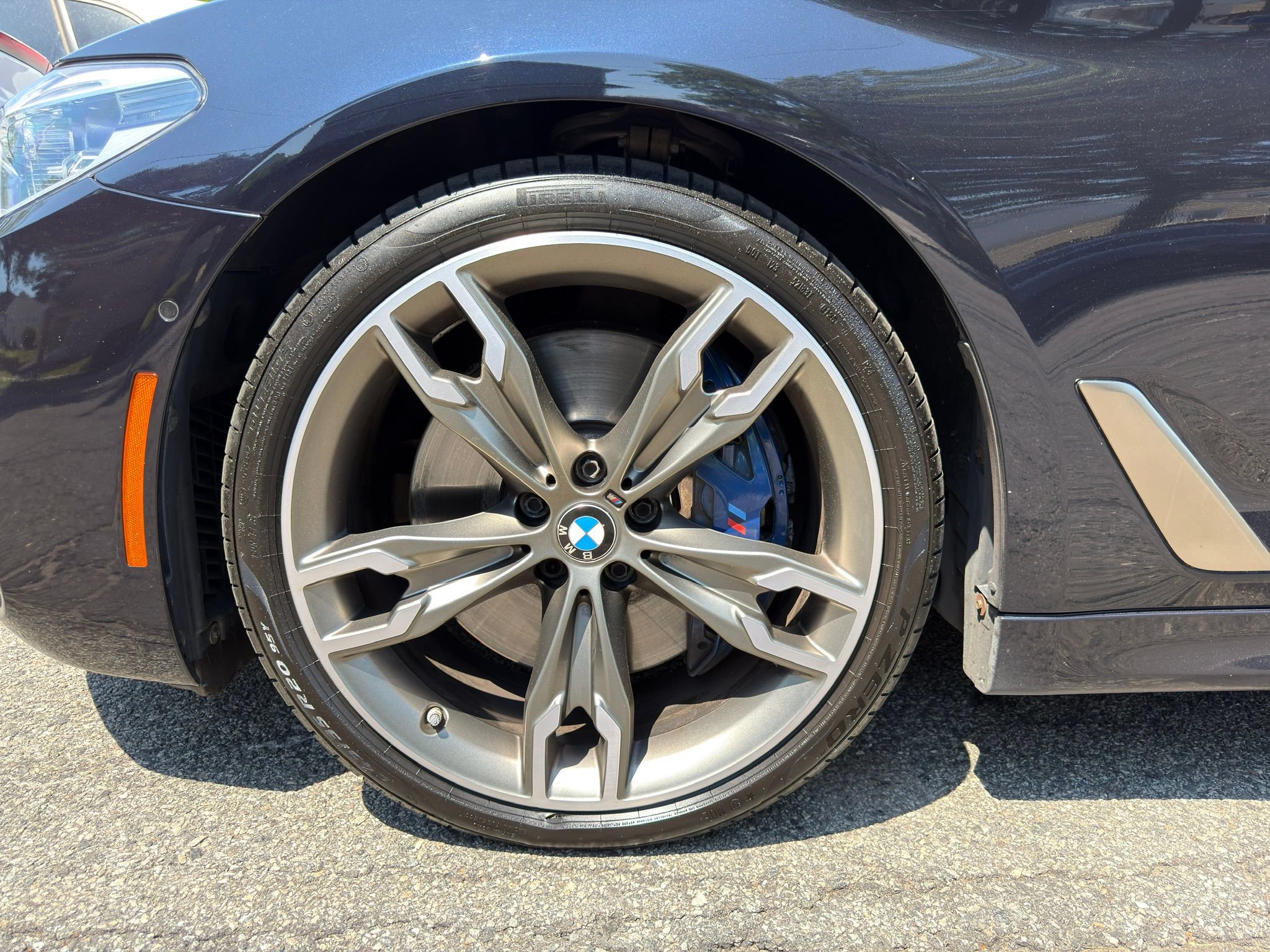 Used 2019 BMW M550i xDrive w/ Dynamic Handling Package AWD/4WD image 37