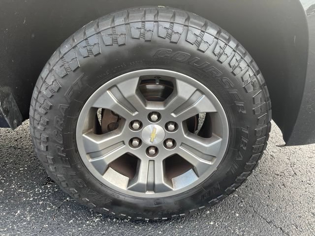 Used 2017 Chevrolet Suburban LT AWD/4WD image 18