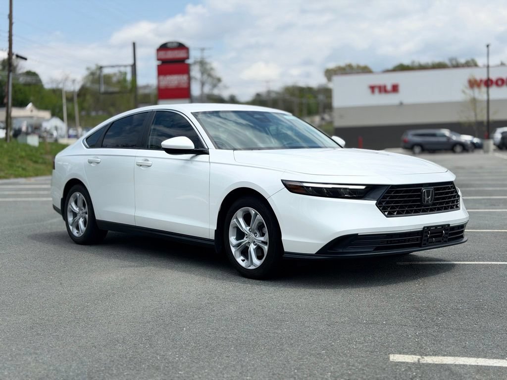 Used 2023 Honda Accord LX image 9