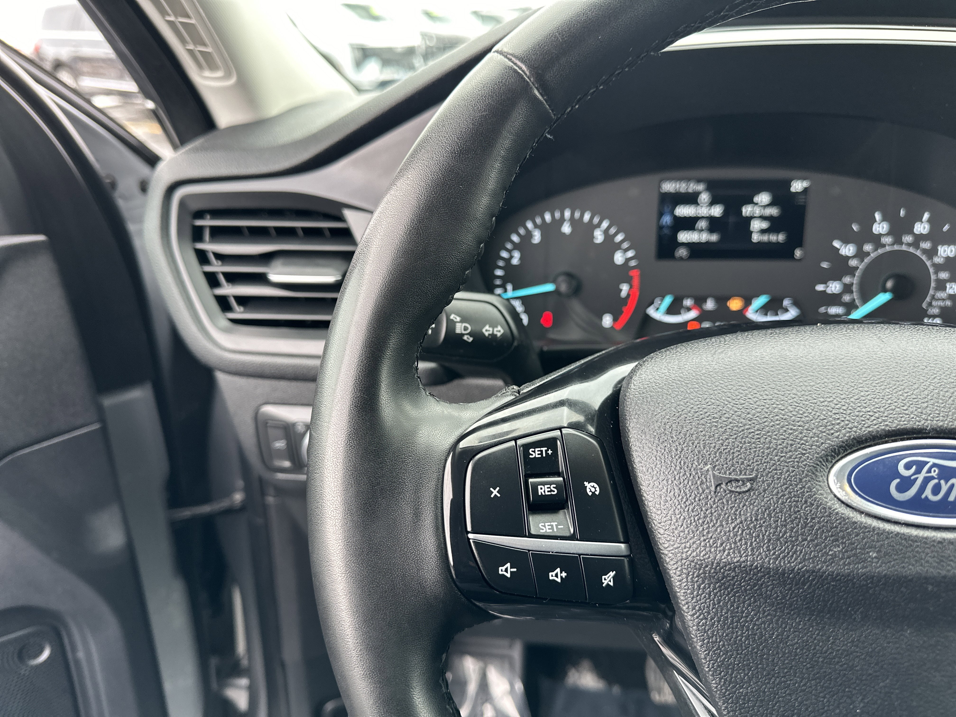 Used 2022 Ford Escape SE w/ Convenience Package image 21