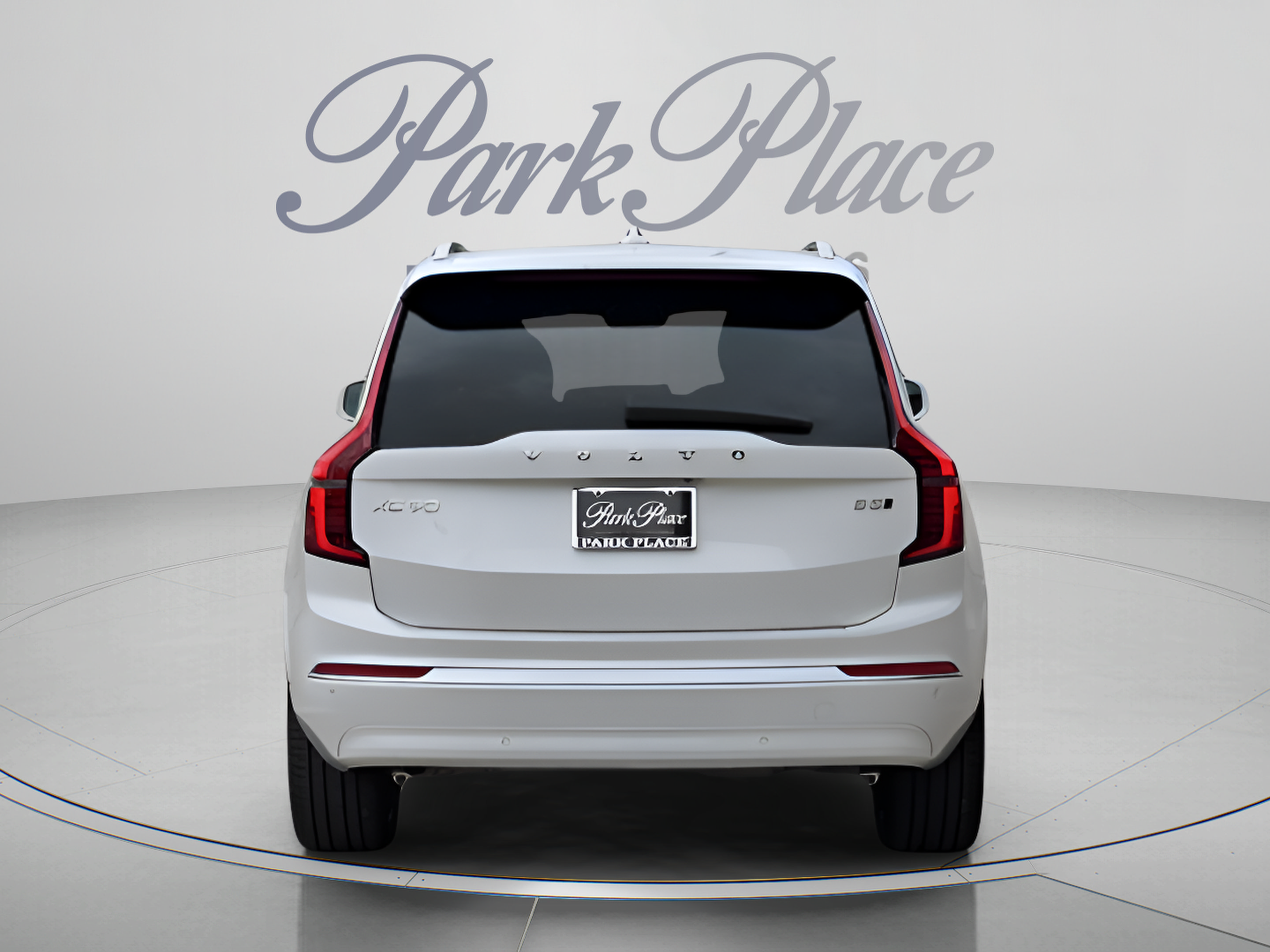 Used 2026 Volvo XC90 B5 Plus w/ Protection Package Premier AWD/4WD image 4