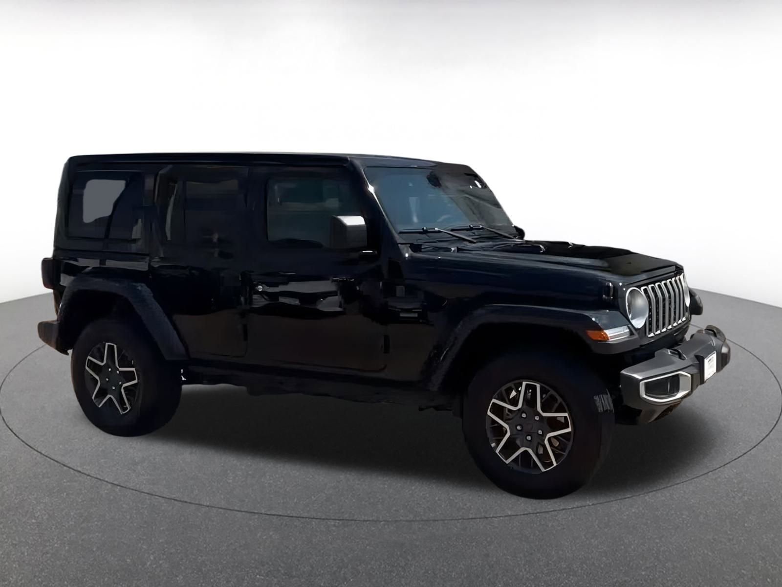 Used 2025 Jeep Wrangler Sahara image 4