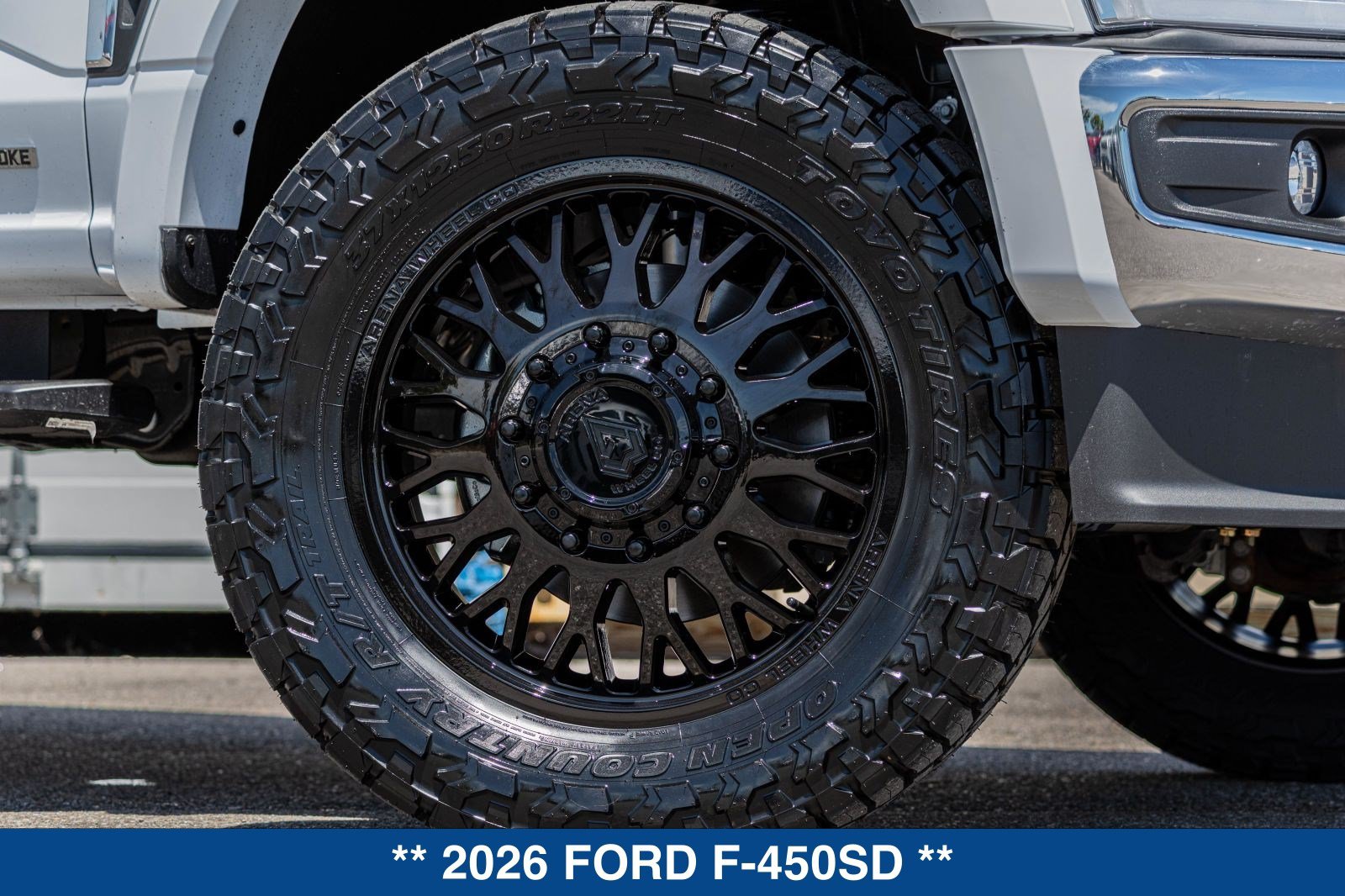 New 2026 Ford F450 XLT w/ FX4 Off-Road Package AWD/4WD image 22